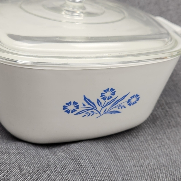 Corning Ware 1 3/4 Quart Made In USA Baking Dish & Lid. Vintage - Picture 2 of 8